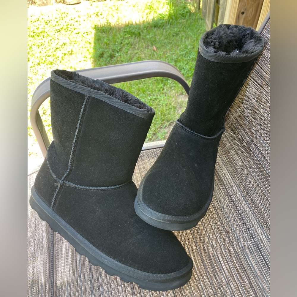 Time and Tru Women’s Genuine Suede Boots Size 11